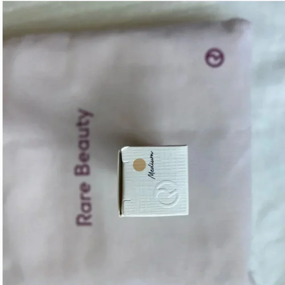 NEW Rare Beauty Positive Light Under Eye Brightener in Medium